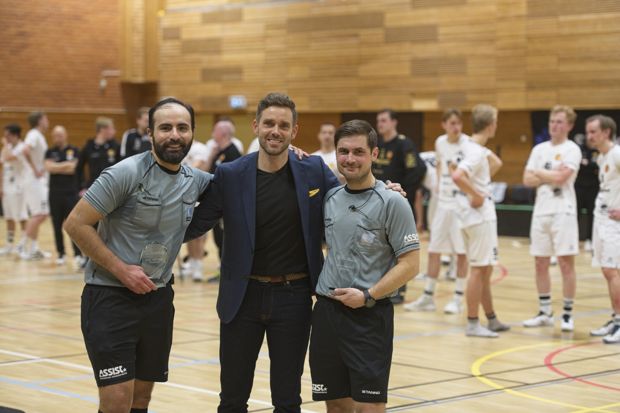 25 03 11 21 51 26 6402